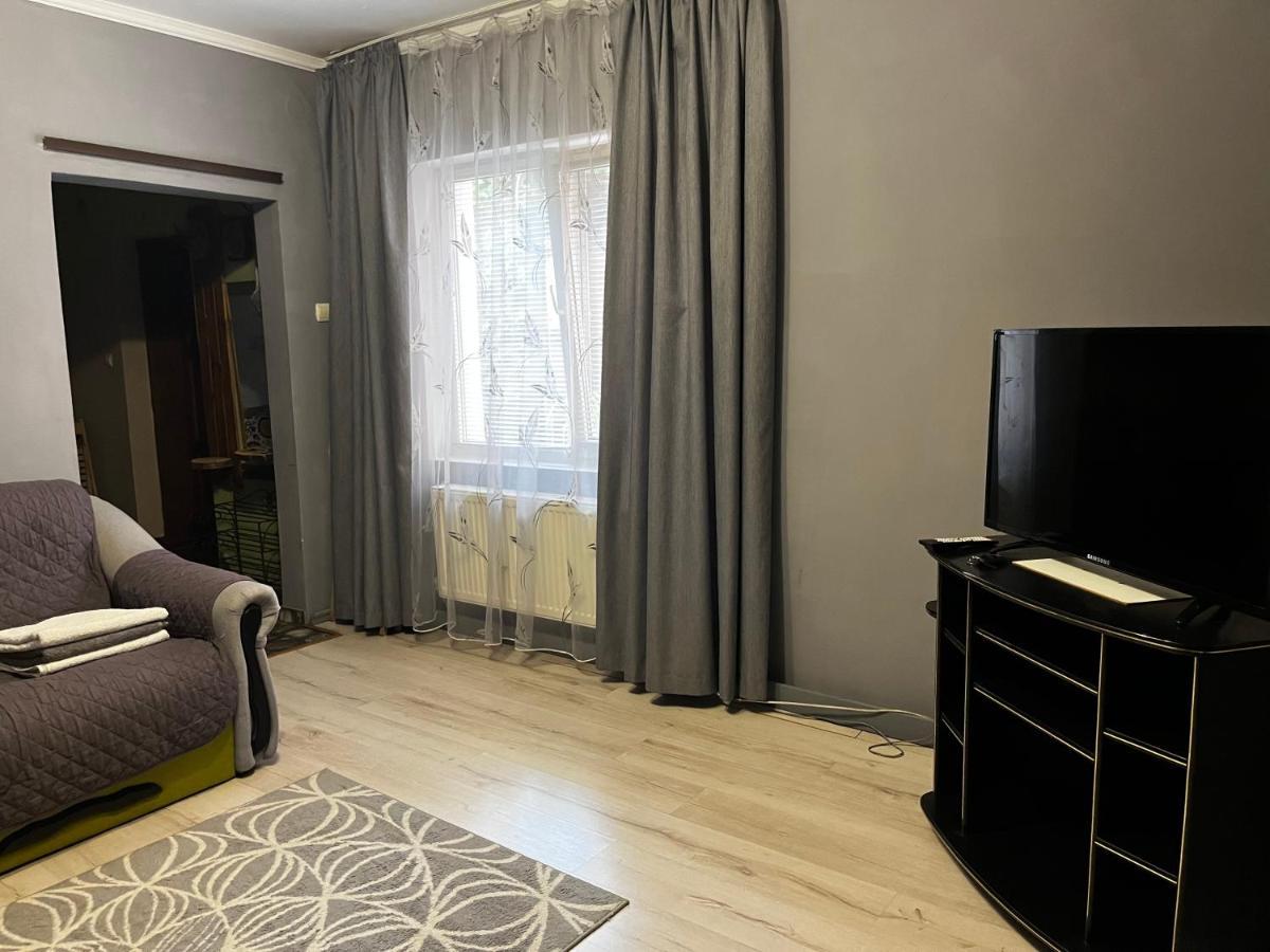 Apartment On Stefanyka 42/5 ベレホヴェ エクステリア 写真